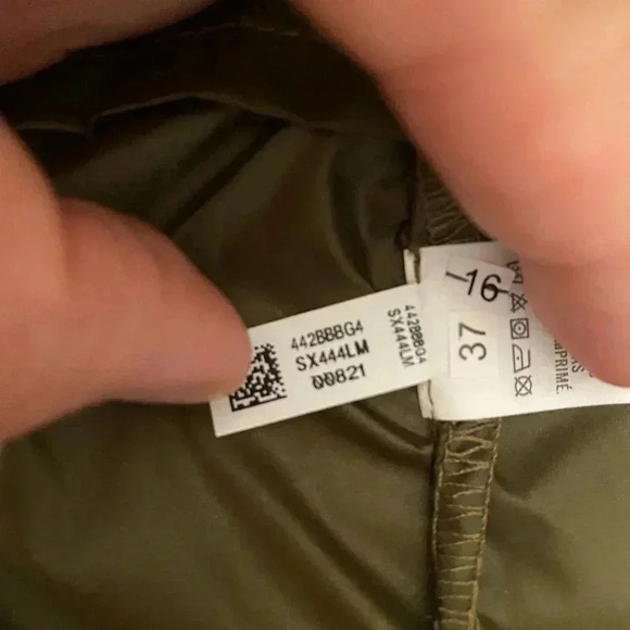 🆕 Offline by Aerie Nylon Shine Short Olive L🆕 - Picture 11 of 14